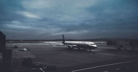 Trwa gorący sezon na lotniskach. Przewoźnicy tej zimy oferują ponad 2 mln miejsc więcej niż przed rokiem
