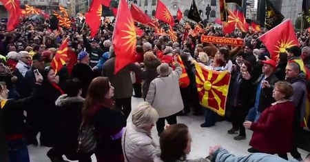 Rząd Macedonii chce zmiany nazwy kraju z proeuropejskich pobudek. Przeciwnicy wyszli na ulice