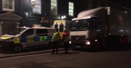 Siergiej Skripal walczy o życie w szpitalu. Odkażono restaurację, w której przebywał z córką zanim stracił przytomność