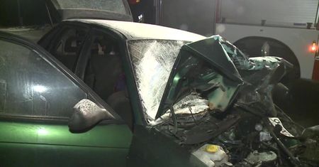 Samochód zderzył się z busem. Groźny wypadek na Śląsku