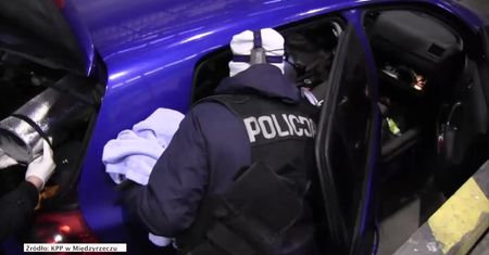 Przewozili w baku 4 tys. tabletek ecstasy. Policja udaremniła przemyt na granicy z Niemcami