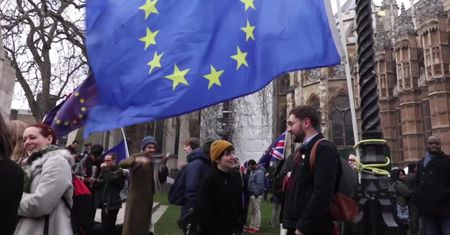 Przeciwnicy Brexitu ruszają w trasę po Wielkiej Brytanii w autobusie hasłem „Czy warto?”