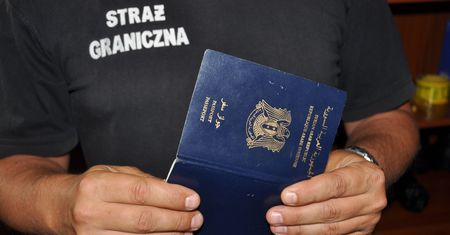 Syryjczycy chcieli nielegalnie przekroczyć granicę. Zatrzymała ich straż graniczna
