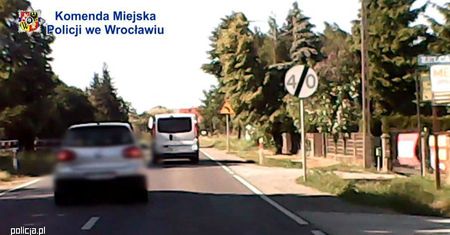 NIETRZEŹWY KIEROWCA JECHAŁ PO DZIECKO – ZATRZYMAŁ GO POLICJANT BĘDĄCY PO SŁUŻBIE