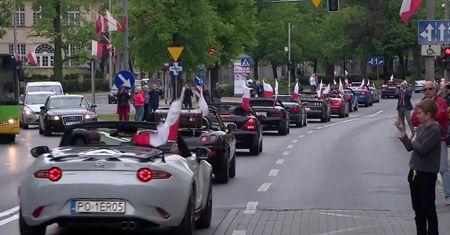 Sto kabrioletów na stulecie niepodległości. Parada w Poznaniu!