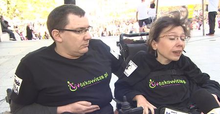 Manifestacja niepełnosprawnych w Poznaniu. Poparli protestujących w Sejmie