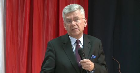 “Dla jednych więcej, dla drugich mniej – to oczywiste”. S. Karczewski o zasiłkach dla niepełnosprawnych