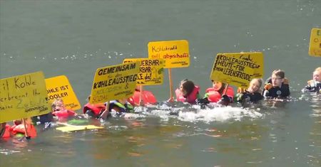 Protest Greenpeace w Berlinie