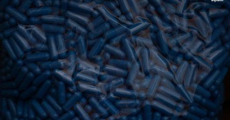 POLICJANCI PRZEJĘLI 10 KG DOPALACZY