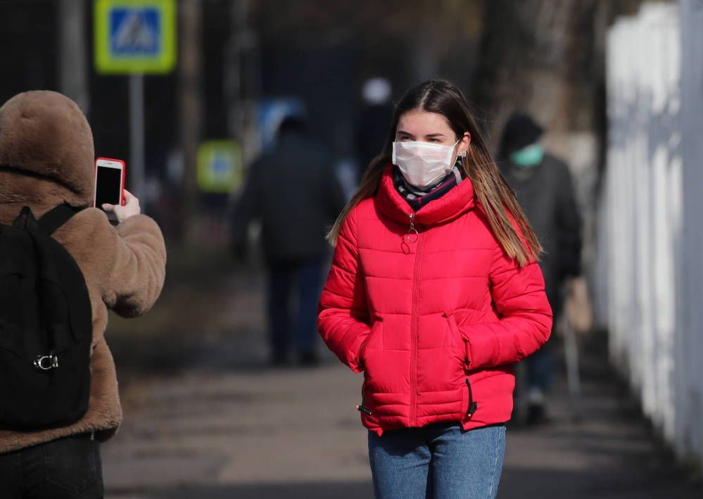 Eksperci podpowiadają, jak radzić sobie ze stresem z powodu pandemii COVID-19