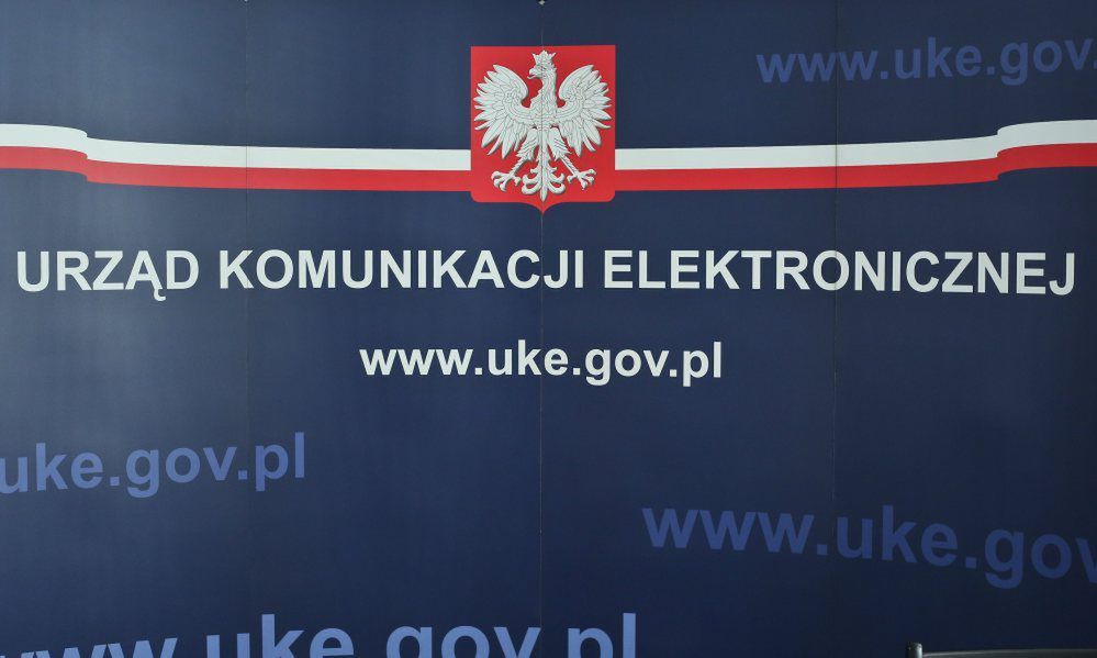 UKE: zakończono proces uwalniania częstotliwości dla 5G