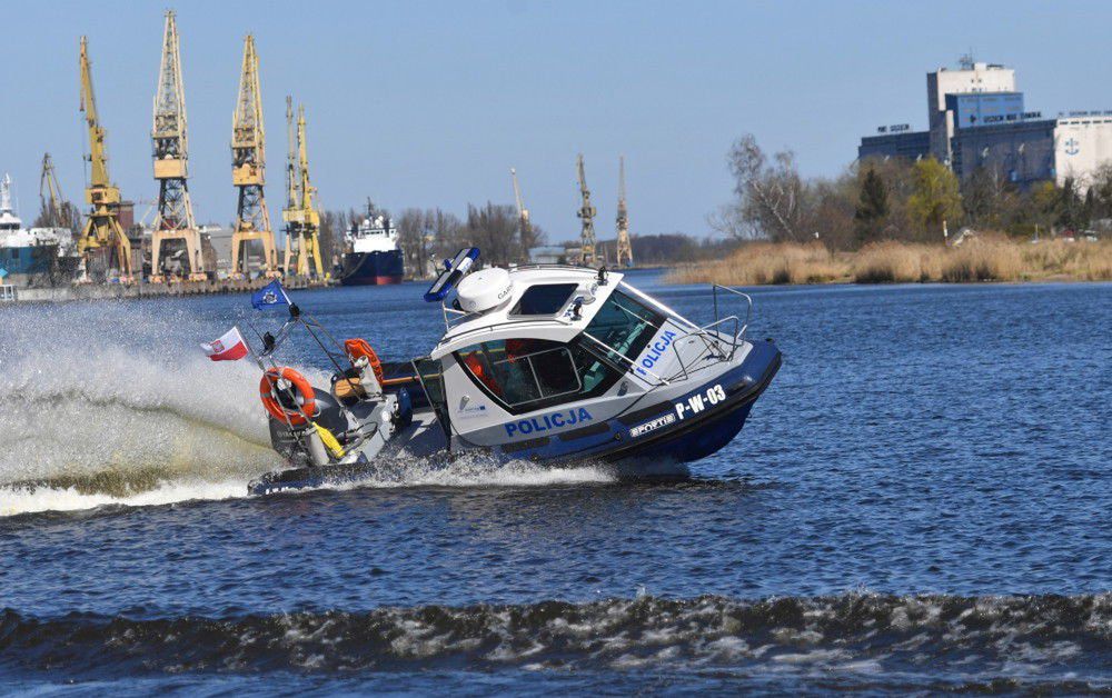 Każdego dnia polskie ulice patroluje do 25 tys. funkcjonariuszy