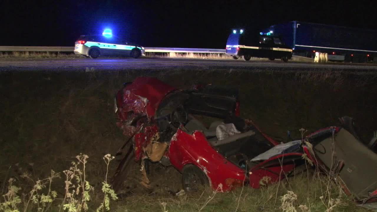 Pięć osób, w tym siedmiomiesięczne dziecko, zostało rannych w wypadku na autostradzie A1 w Łódzkiem