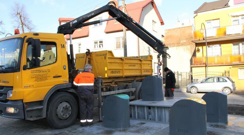 Na Starym Mieście w Tczewie śmieci trafiają pod ziemię