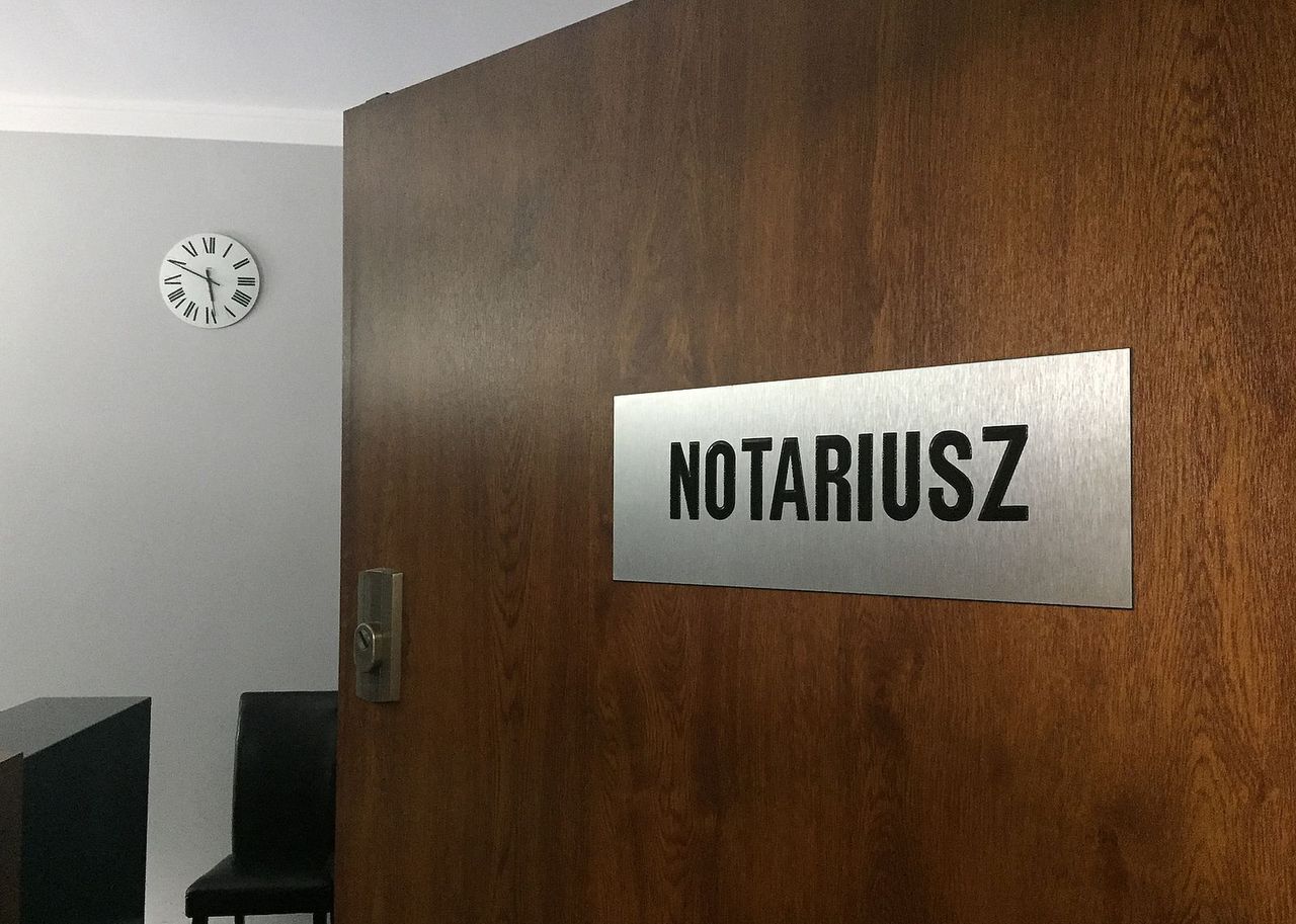 Coraz więcej prób oszustw przy sprzedaży nieruchomości w Wielkopolsce. Zatrzymano już 3 osoby