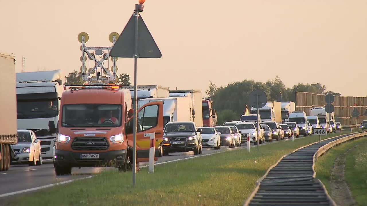 Na autostradzie A2 na wysokości Pruszkowa już bez zatorów. Zniknął nieczynny punkt poboru opłat