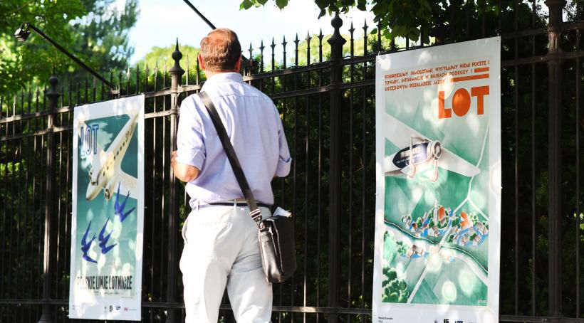 Plakatowa historia LOT-u w warszawskich Łazienkach