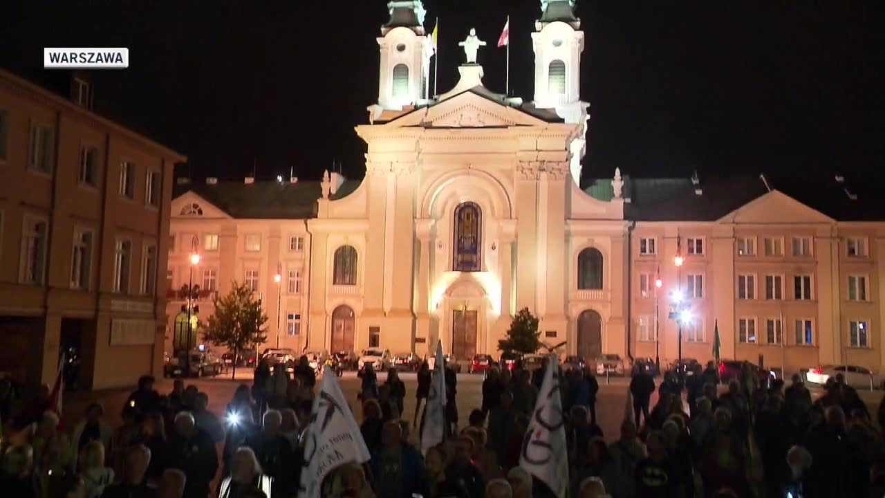 W całym kraju odbyły się demonstracje w obronie sędziów i przeciwko hejtowi