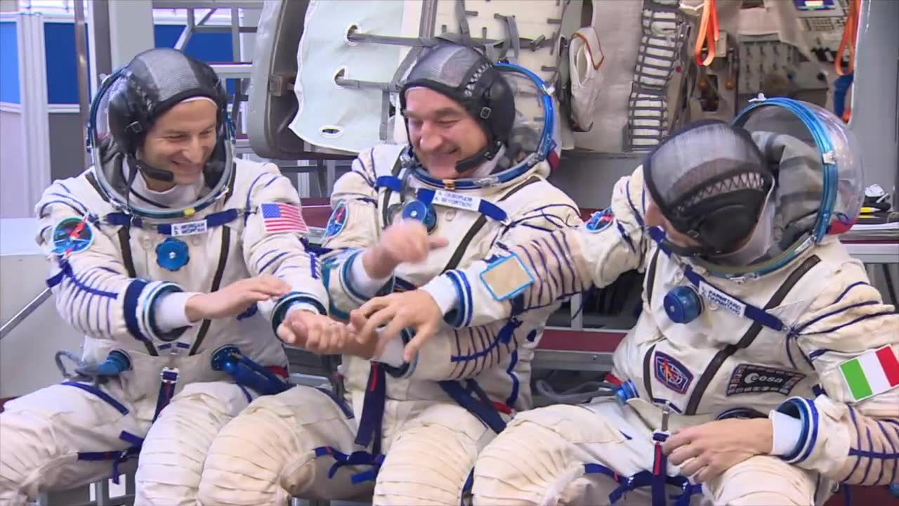 Przygotowania do lotu na Międzynarodową Stację Kosmiczną. Astronauci ćwiczą pod Moskwą