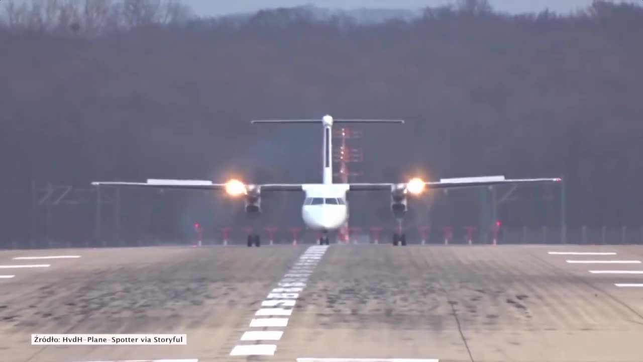 Zobacz, jak samoloty walczyły z orkanem na lotnisku w Dusseldorfie