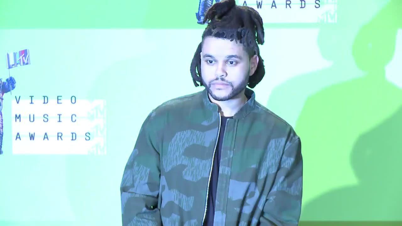 The Weeknd rezygnuje ze współpracy z H&M. Powodem rasistowskie zdjęcie promujące najnowszą kolekcję marki.