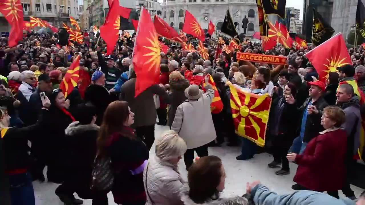 Rząd Macedonii chce zmiany nazwy kraju z proeuropejskich pobudek. Przeciwnicy wyszli na ulice