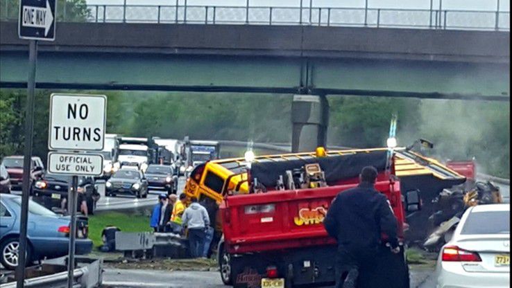 Szkolny autobus zderzył się z Ciężarówką w USA