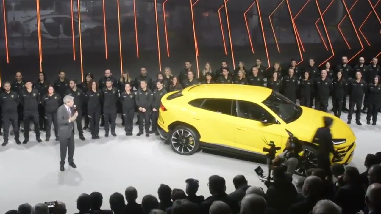 Lamborghini wkracza na kompletnie nieznany sobie teren. Premier Włoch wziął udział w oficjalnej premierze modelu Urus