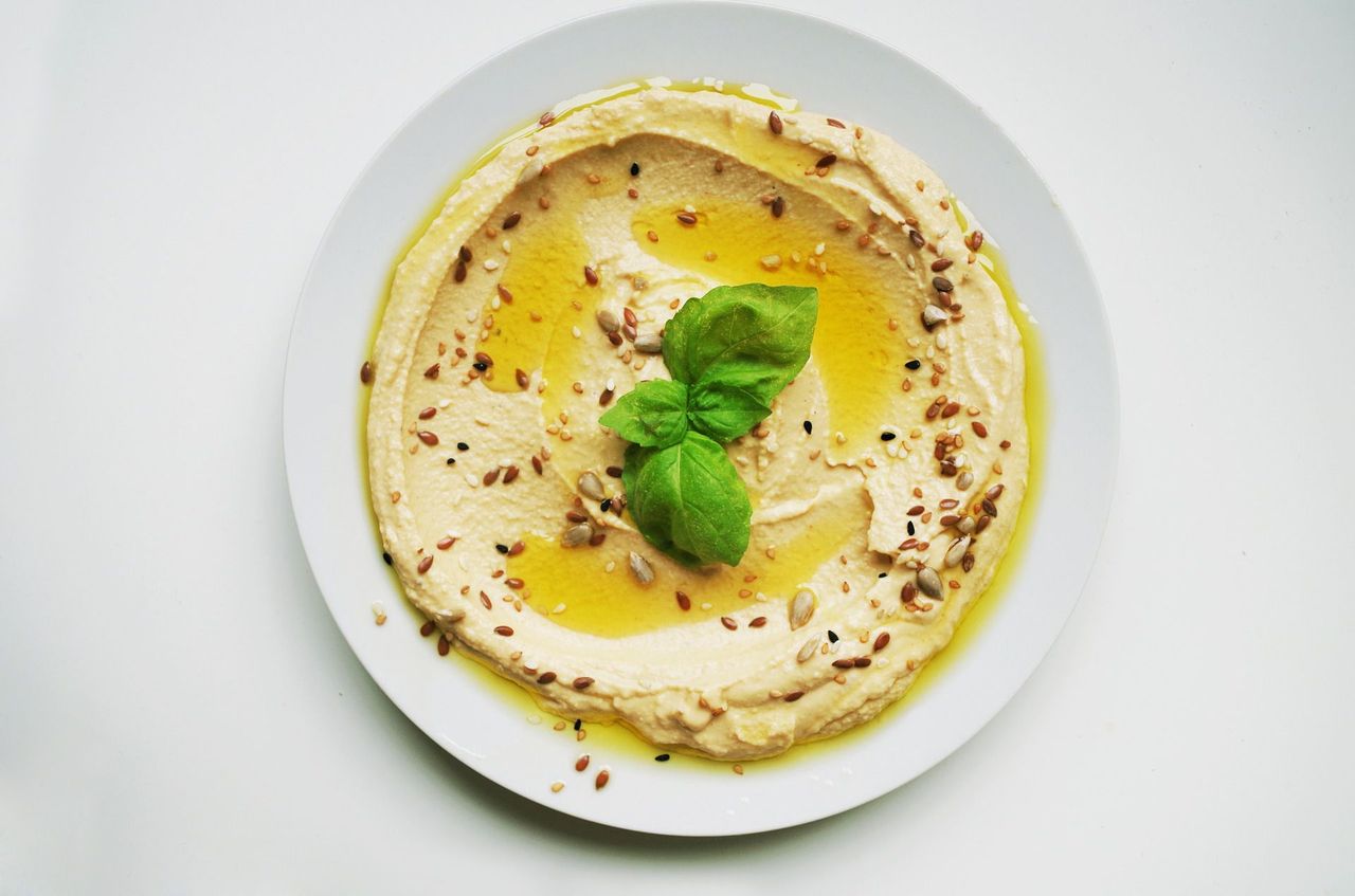 Jak samodzielnie przygotować hummus?