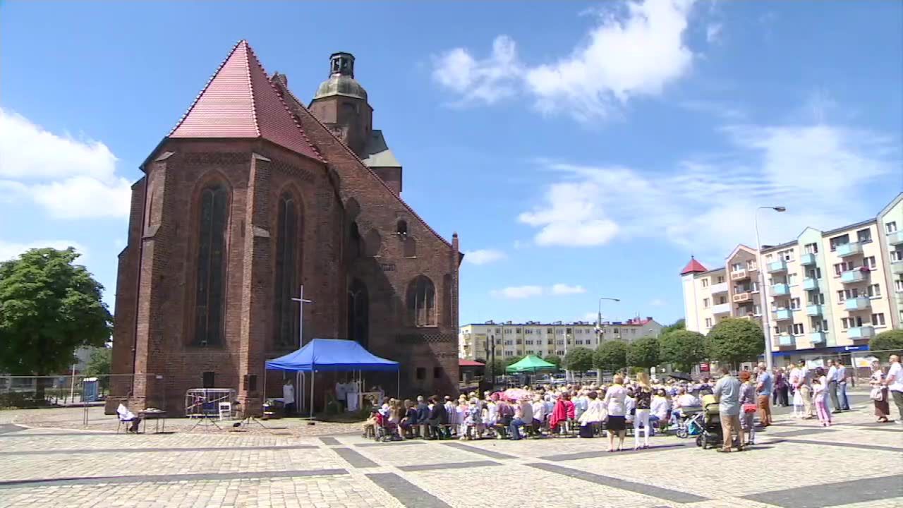 Msza polowa po pożarze katedry w Gorzowie. Budynek będzie niedostępny przez cały rok