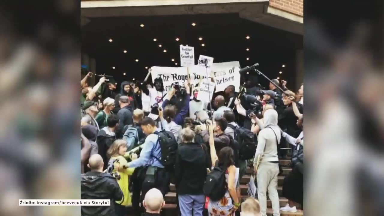 Ocaleni z Greenfell Tower protestowali przed londyńskim ratuszem