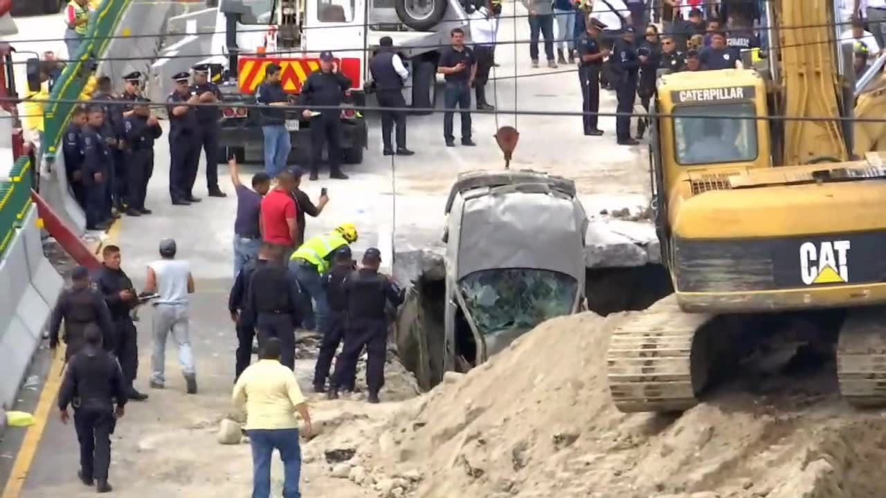 Zapadlisko na środku autostrady w Meksyku. Zginęli ojciec i syn