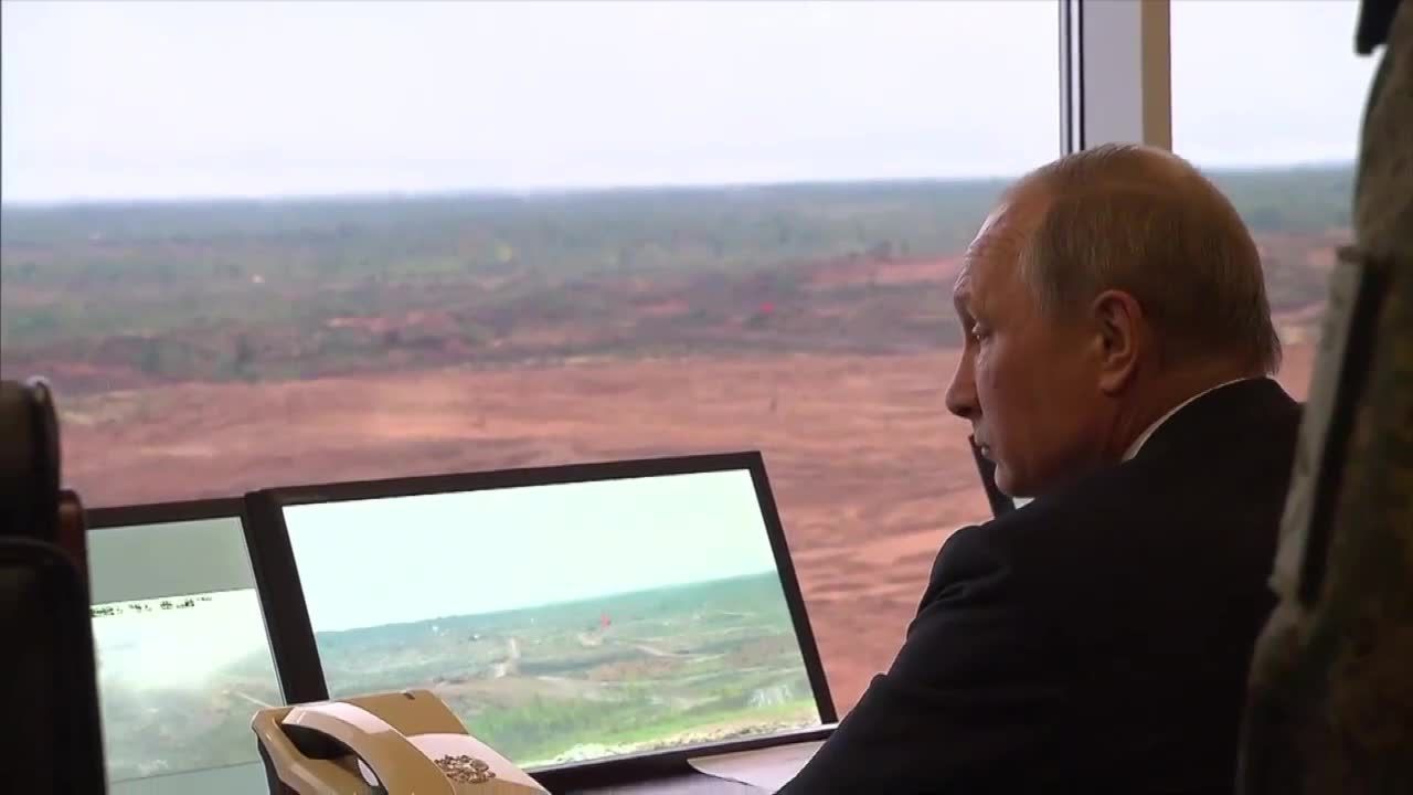 W. Putin uważnie obserwuje manewry Zapad 2017