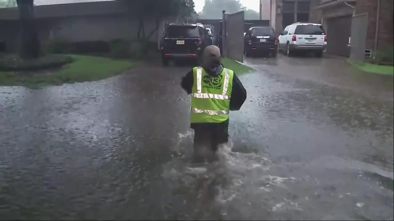 Houston walczy z gigantyczną powodzią