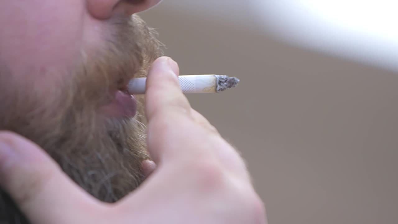 Papierosy mentolowe znikają ze sklepów. Może to spowodować wzrost szarej strefy i duże straty dla mniejszych sklepów i rolników