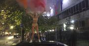 Kolejny nagi protest przed polską ambasadą w Kijowie
