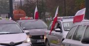 “Nie zostaliśmy uwzględnieni w branżowej tarczy antykryzysowej”. Protest taksówkarzy w Łodzi