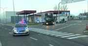 Ciężarówka z kolejną partią 300 tys. dawek szczepionki na koronawirusa wyjechała z lotniska Chopina