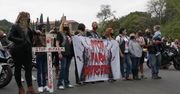 Motocykliści tłumnie stawili się na proteście, mającym zwrócić uwagę władz na napady na farmy