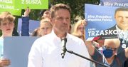 R. Trzaskowski: Ministrowie jeżdżą po kraju i rozdają czeki bez pokrycia zamiast skupić się na pracy