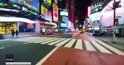 Opustoszały Times Square, zamknięte sklepy w „mieście, które nie zasypia”. Nagranie skateboardzisty z Nowego Jorku