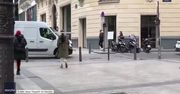 Ta Paryżanka znalazła genialny sposób na utrzymywanie odpowiedniego dystansu