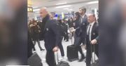 Cristiano Ronaldo wrócił na stare śmieci. Piłkarzom Juventusu na lotnisku w Manchesterze towarzyszyła liczna obstawa angielskiej policji