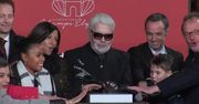 Karl Lagerfeld zapalił świąteczne światełka na Polach Elizejskich. Stylowe dekoracje bożonarodzeniowe w Paryżu