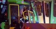 Trzy tramwaje zderzyły się w Poznaniu. 16 osób trafiło do szpitali. Jeden motorniczy ma poważne obrażenia nóg