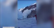 Kontrolowane zejście lawiny w szwajcarskiej dolinie Zermatt