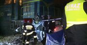 Lokomotywa zmiażdżyła samochód osobowy na przejeździe kolejowym w Kielcach. Zginął 39-letni kierowca