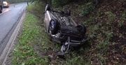 Wypadł z łuku i dachował. Groźny wypadek na Dolnym Śląsku
