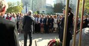 Odsłonięcie tablicy upamiętniającej prof. B. Geremka w Warszawie