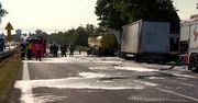 Pożar po zderzeniu dwóch ciężarówek w Wielkopolsce. Kierowca zginął na miejscu
